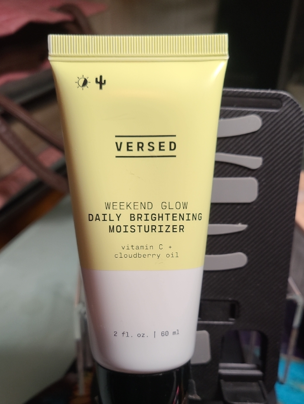 Versed Weekend Glow Daily Brightening Moisturizer - Yellow
